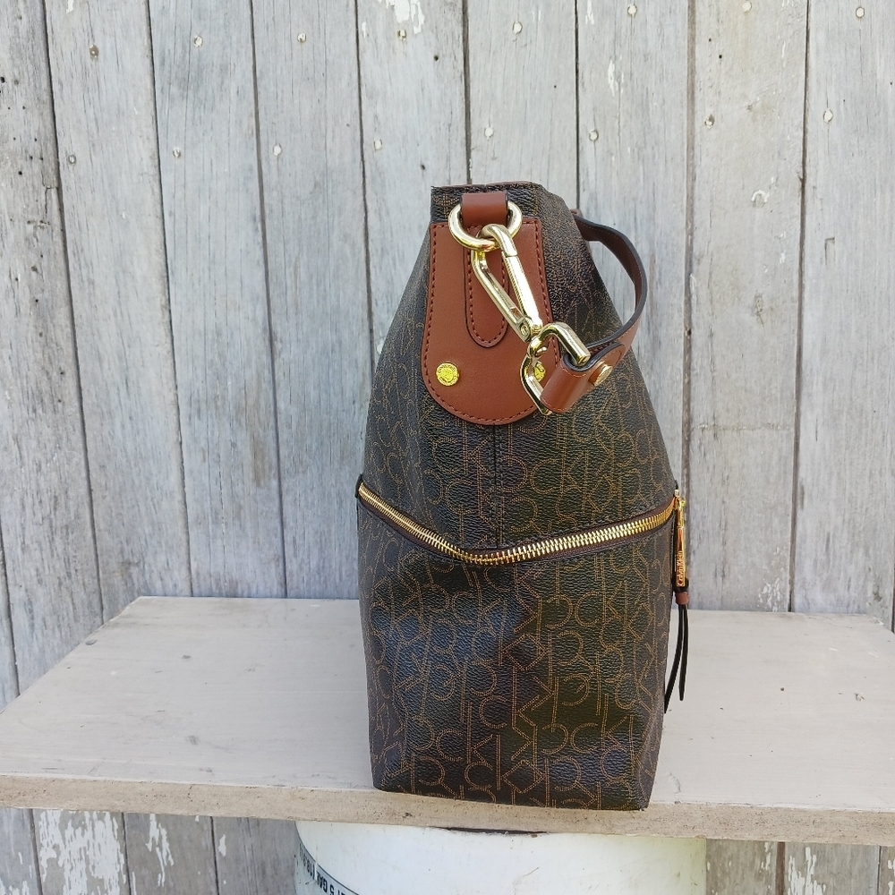 Calvin Klein Lyla Monogram Double Zip Shoulder Bag Purse Removable Strap - Picture 3 of 12